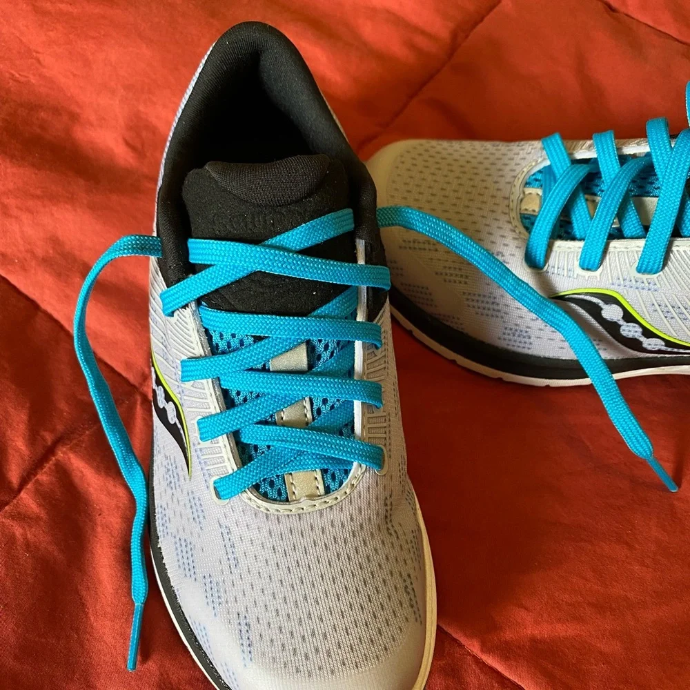 NWT Kids’ Saucony Guide 14 Running Shoes - Boys | Girls - Picture 6 of 10